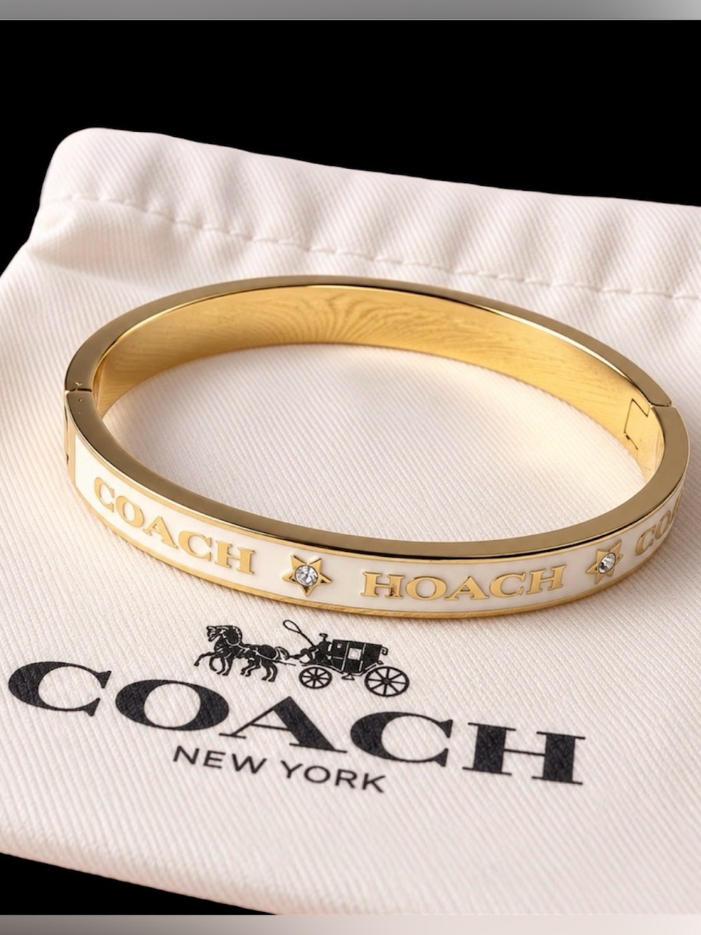 New Coach Gold-tone Logo and Heart Hinged Bangle Bracelet in Gold/Cream Enamel